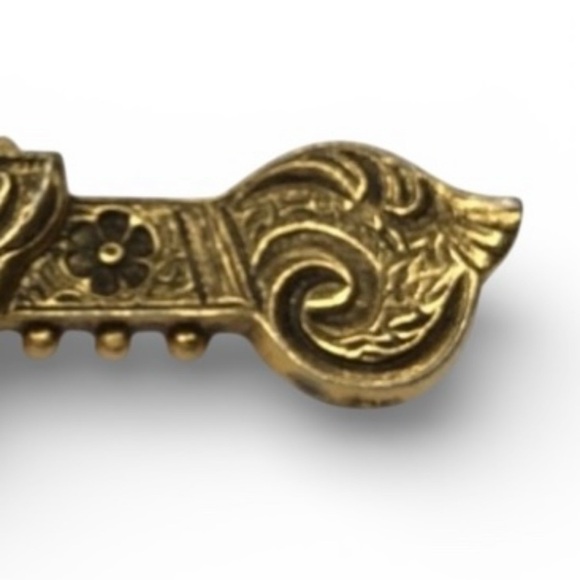 Vintage FREIRICH Signed Victorian Revival Ornate Gold-Tone Bar Brooch - Picture 6 of 11
